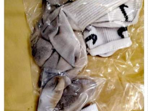 男体育生穿过的「原味袜子和泛黄内裤」，被人抢疯了