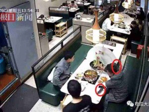 男子吃火锅被老鼠抓破头